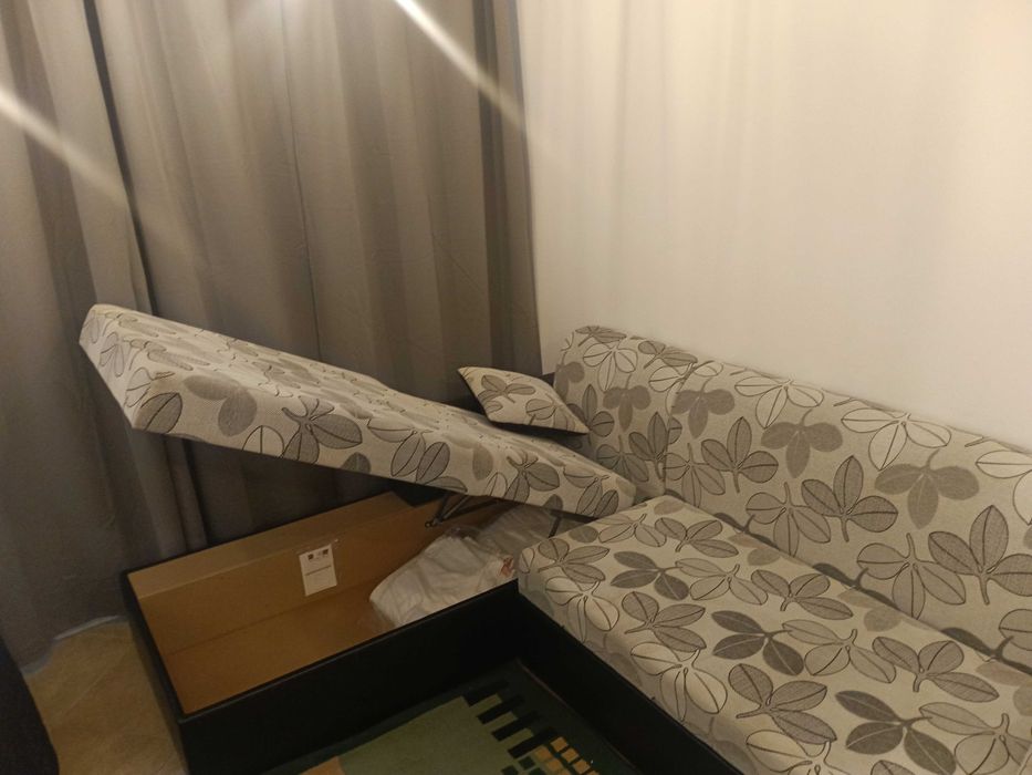 Разтегателен ъглов диван, като нов!