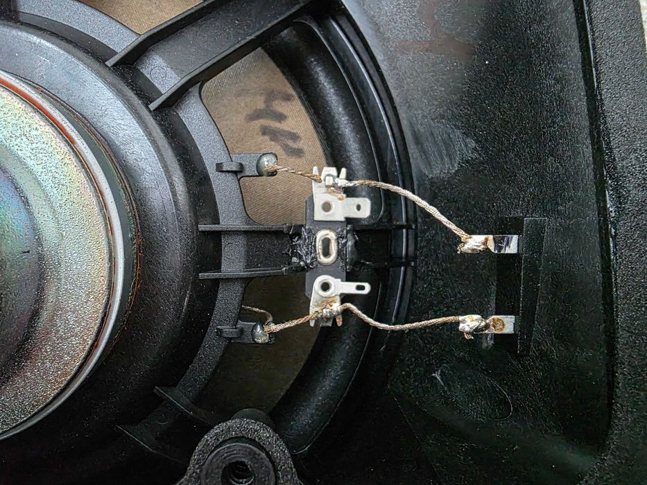 Субуфер Bang & Olufsen 8T0035412D за AUDI