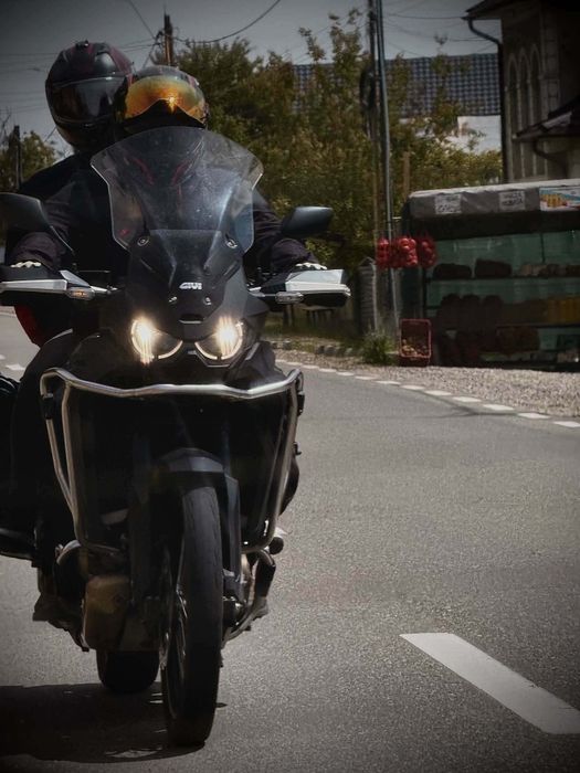 Honda Africa Twin CRF1100L 2022 – 14.000 km – Echipată – Stare excelentă