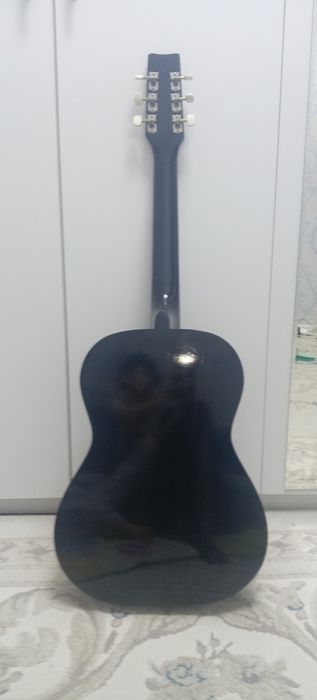 Акустическая гитара