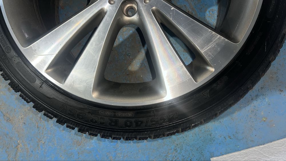 Vand roti VW - 235/40/18