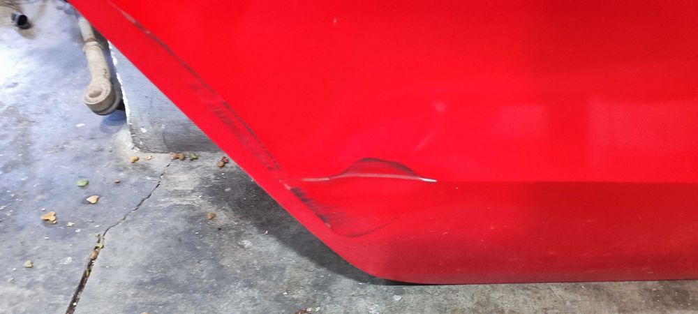 Usa dreapta spate volkswagen vw polo 6R 1.2 an 2010 rosu cu mic defect