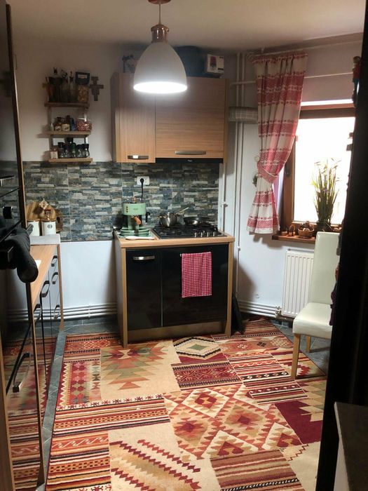 Vând apartament cu 3 camere