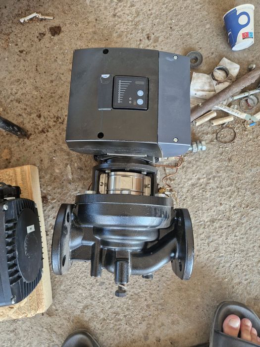 Vand 2 pompe grundfos debit mare TPE 40-180/4