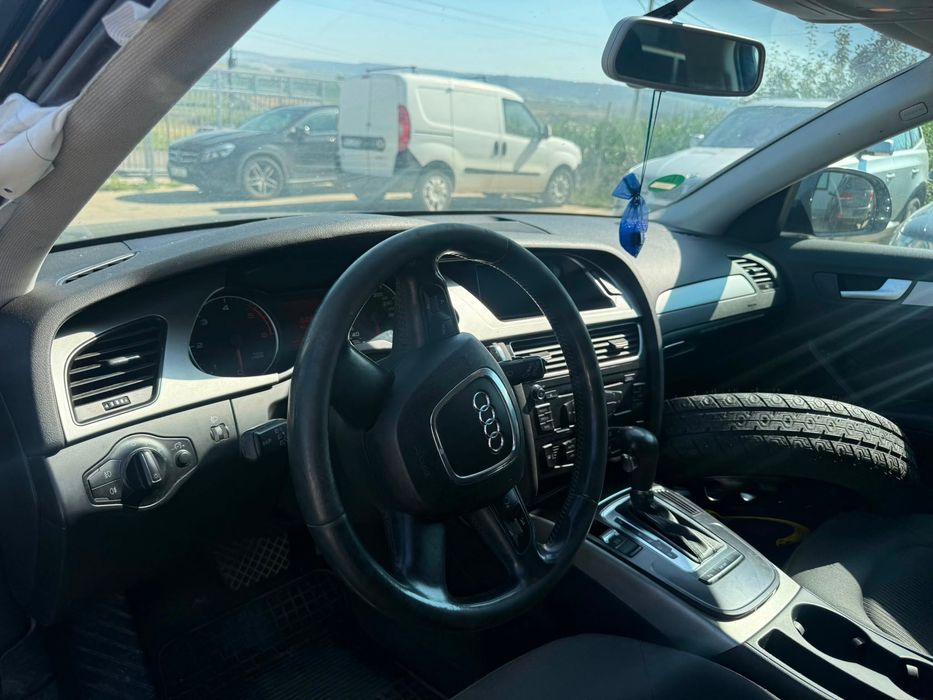 Dezmembrez Audi a4 b8 2009 break negru LZ9Y 2.0 tdi CAGA cutie automata LAT volan stanga