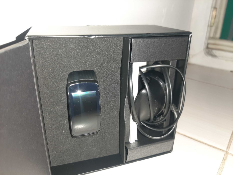 Продам Samsung fit 2 pro