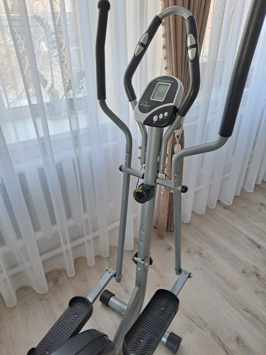 эллиптический тренажёр