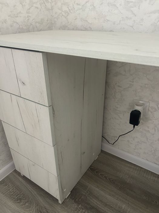 Стол компьютерный новый