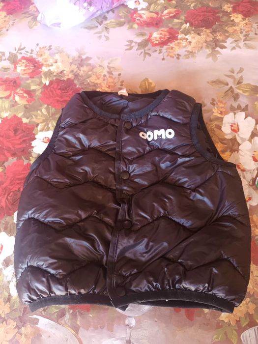 Vand haine băieți 1 an in stare bună