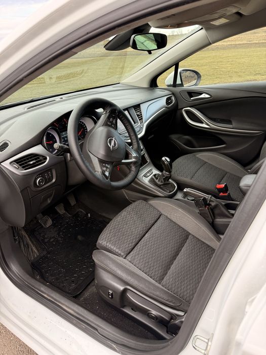 Opel Astra 1.5 2021