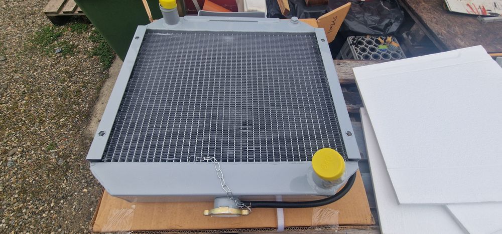 Radiator utilaje kubota yanmar Mitsubishi iseki Hyundai buldo excavato