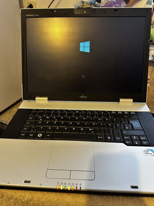 Laptop Fujitsu functional.