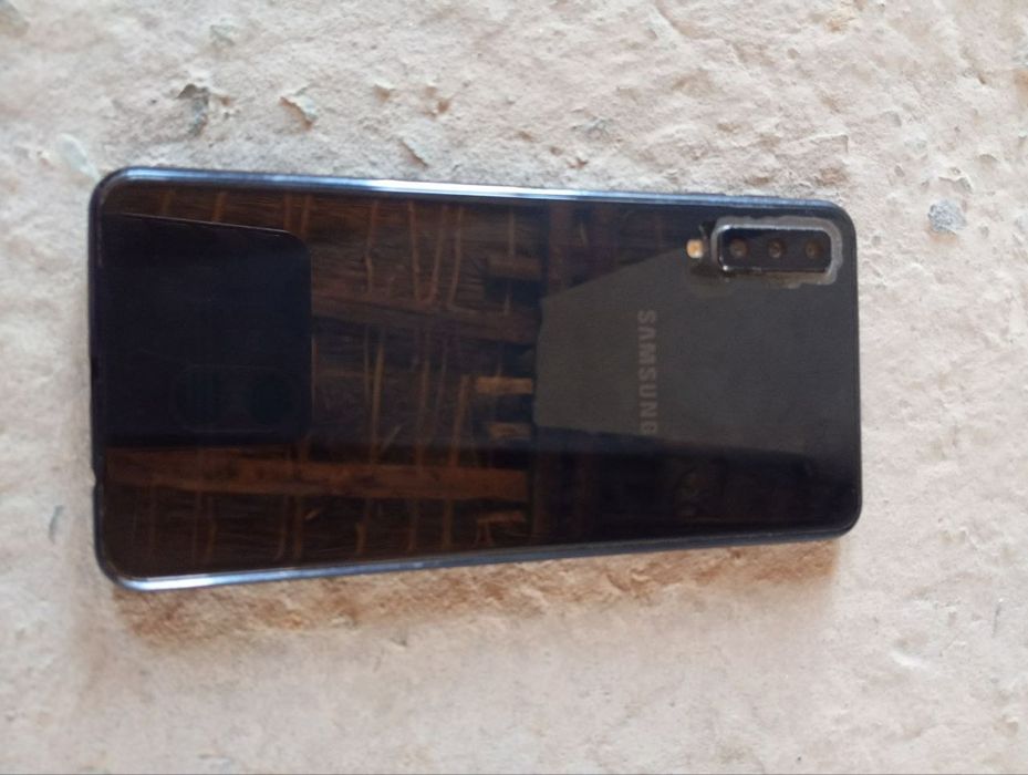 телефон самсунг А7