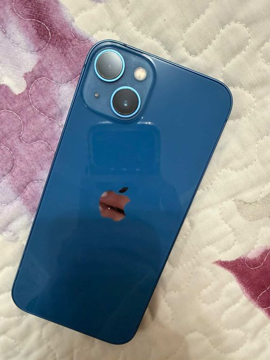 Айфон 13 в очень хорошем сост.