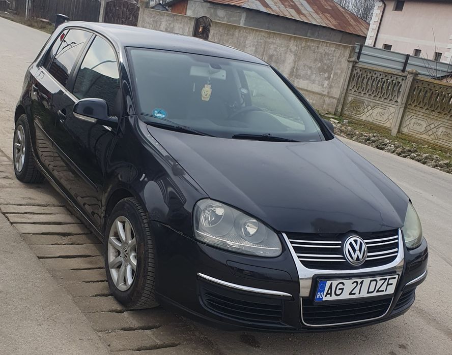 Vând Golf5 100mil