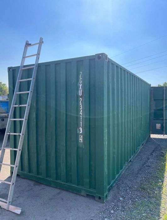 Пустые контейнера в хорошем состоянии