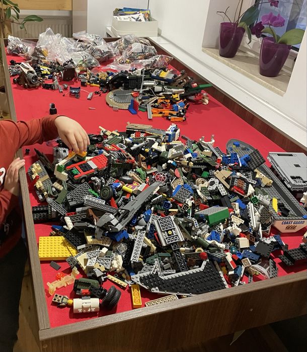 LEGO original ~25 KG + multe seturi Star Wars + manuale + minifigurine