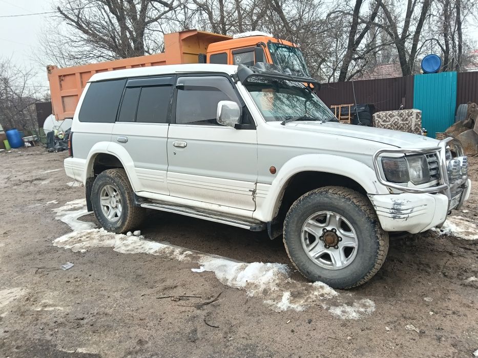 Запчасти на Паджеро 2