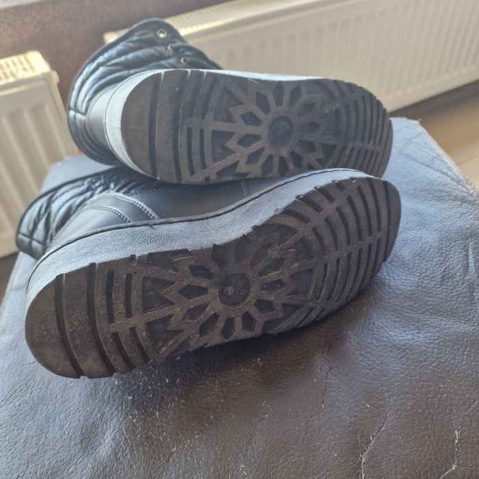 Ghete Botinelli 39 negre iarna îmblănite stare foarte bună conform poz