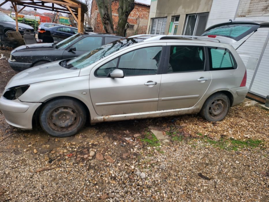 Пежо 307 2.0 Hdi.  НА ЧАСТИ