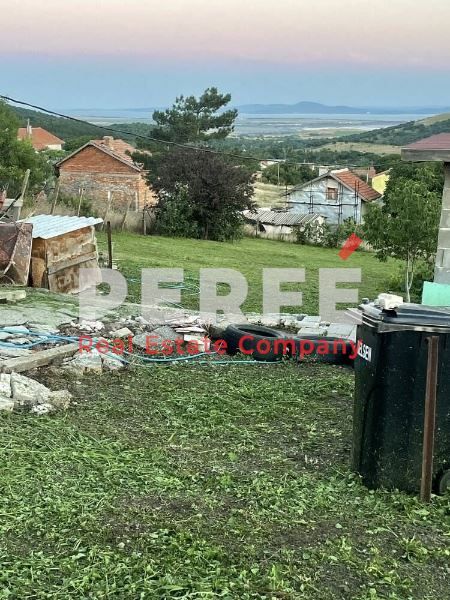 Продава се Къща в с. Изворище, Област Бургас - 40 кв.м за 1525 €/кв.м - Снимка #1