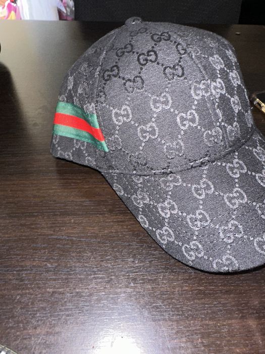 Vand șepci gucci noi nepurtate