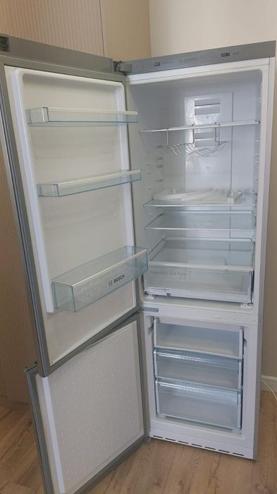 Холодильник Bosch б/у. НЕ РАБОЧИЙ!