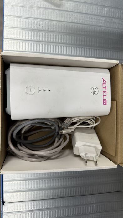 Wi-Fi роутер ALTEL 5G H155-380