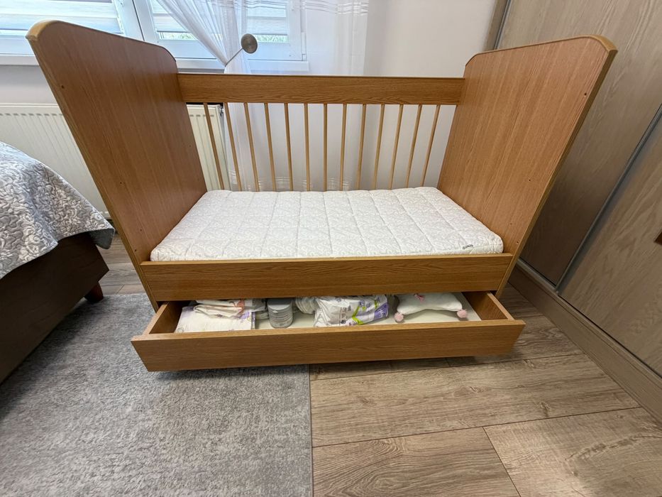 Vînd patut pentru bebe