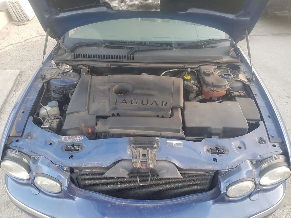 Dezmembram  Jaguar X Type 2.0 tdci , an 2005