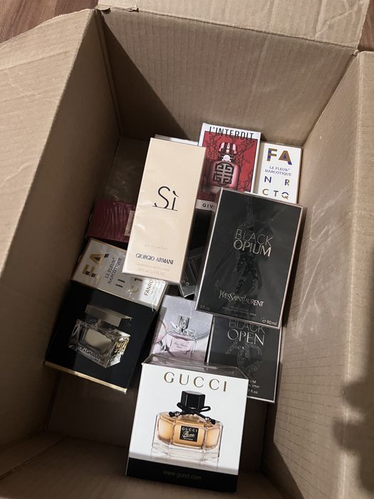 Продам парфюмы 8000