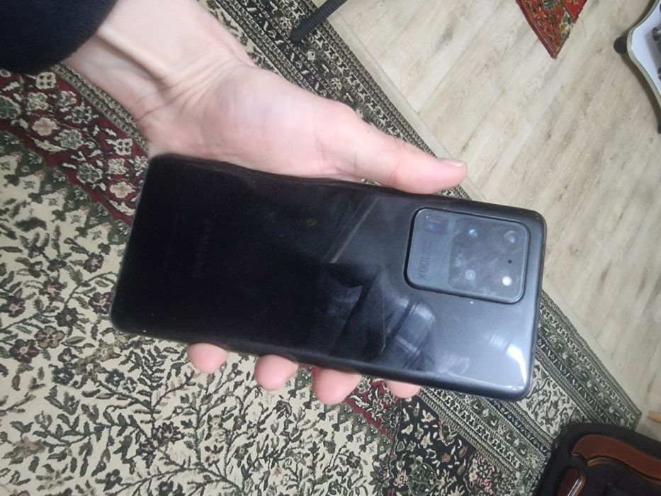 Samsung Galaxy S20Ultra obmenam bor