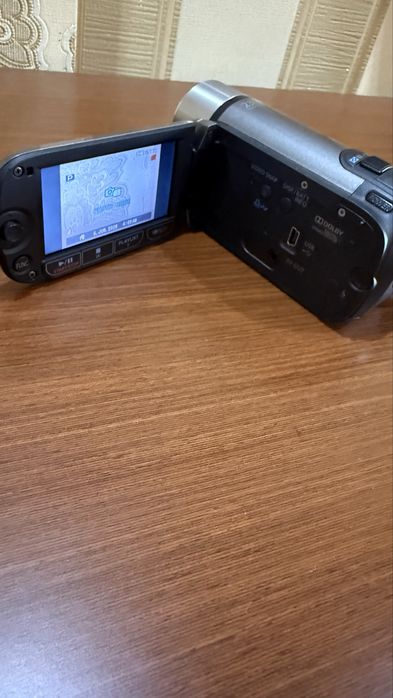 Видеокамера Canon сотилади