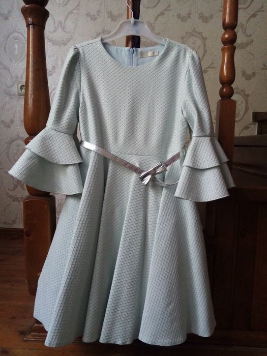 Продам отличные платья