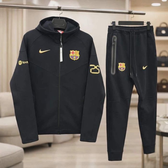 Мъжки екипи барселона, Nike, LFC, Calvin Clein и други. Най-високо качество!
