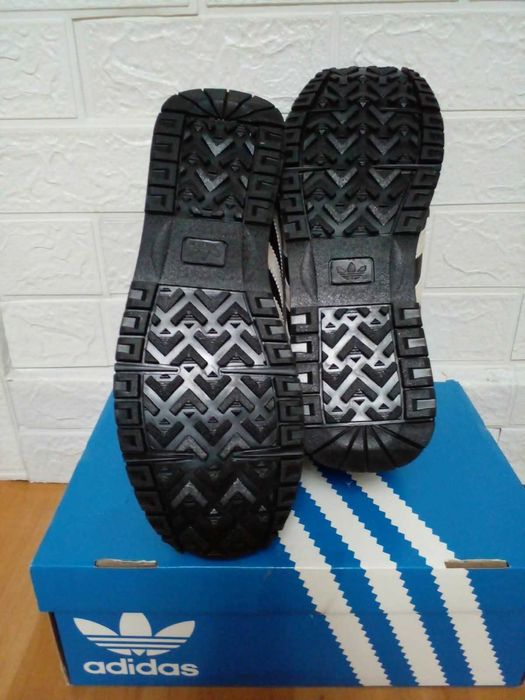 Зимние кроссовки "Adidas"