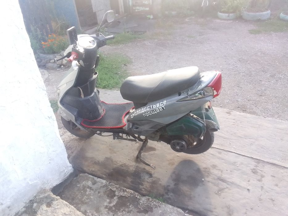 Продам скутор м8