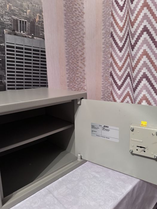 Продам сейф для хранения