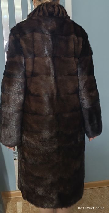 Продам норковую шубу