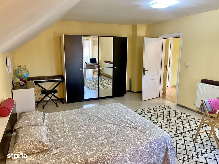 Casă centrală, spațioasă cu priveliști și curte generoasă – Jibou