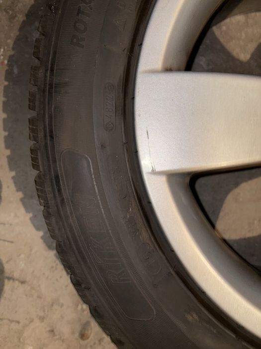 Комплект Зимни гуми с джанти за BMW 215/65/ 16
