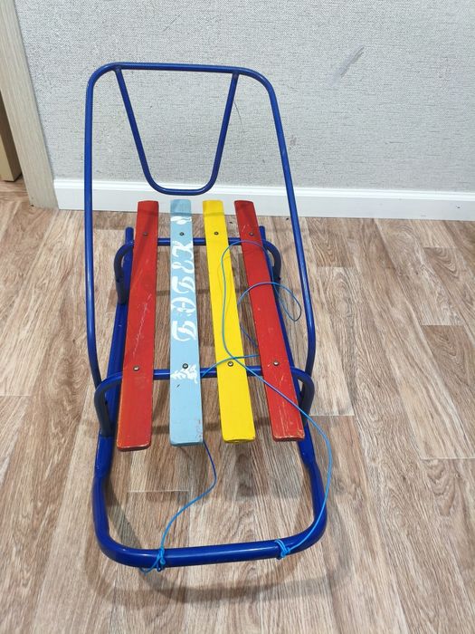 Продаю санки детские