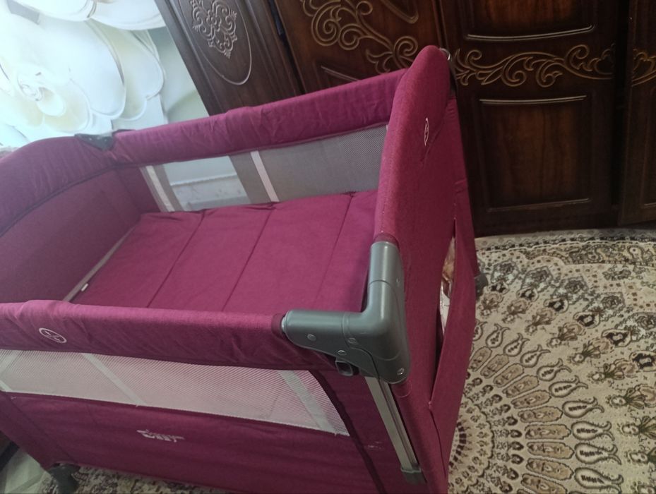 Manej-krovat yangi iwlatilmagan