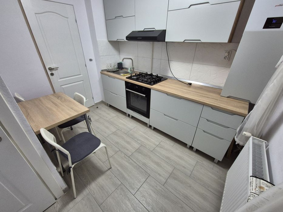 Proprietar inchiriez 3 cam in Gh Laz 36