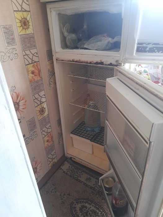 Продам  холодильник  в Костанае