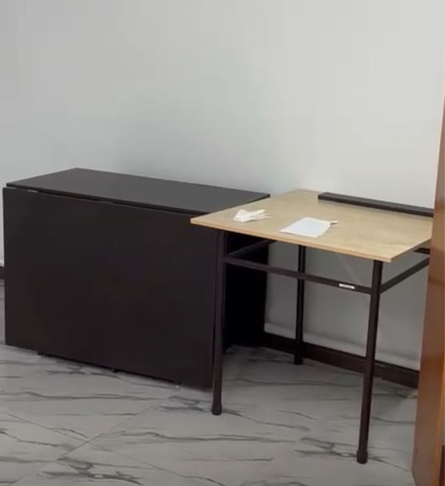 Стол светлокоричневый б/у квадратный