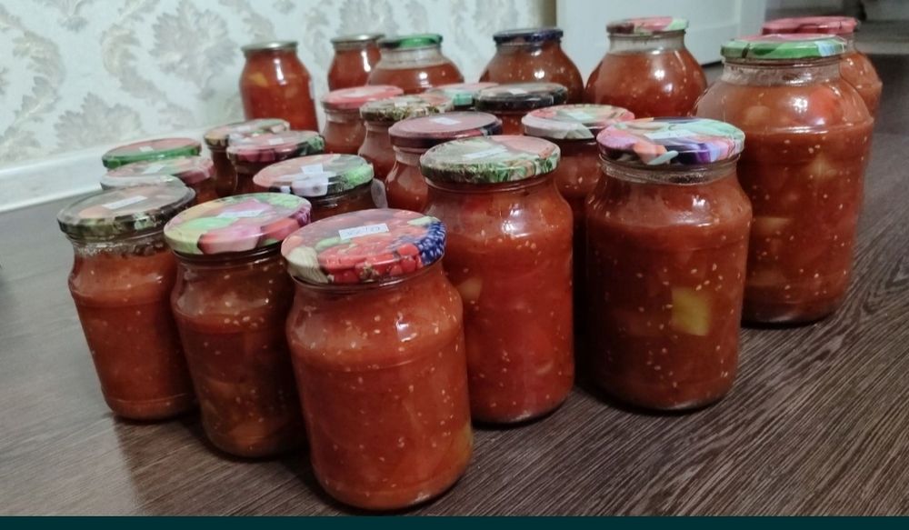 Продам домашнюю тыкву, лечо, икра кабачковая, свекольная.