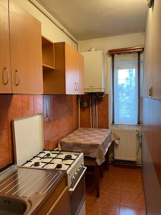 Dau în chirie garsonieră, persoană fizică