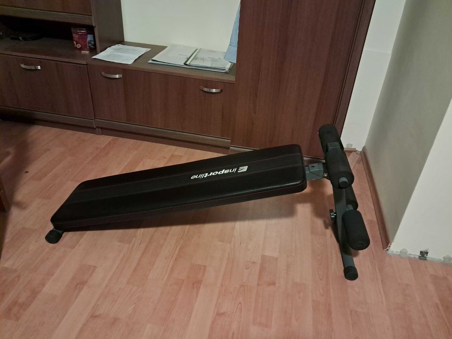 Лежанка за коремна преса