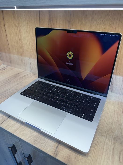 Продам Macbook pro m2 pro 16/512